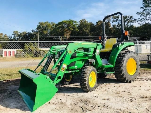 John Deere 3043D Traktorji