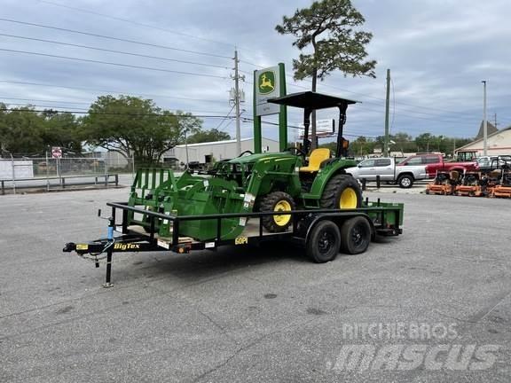 John Deere 3043D Traktorji