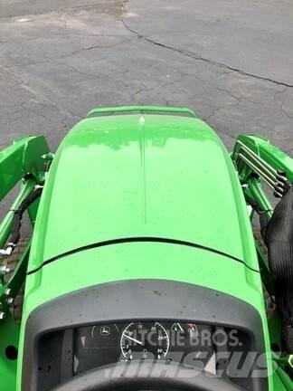 John Deere 3043D Traktorji