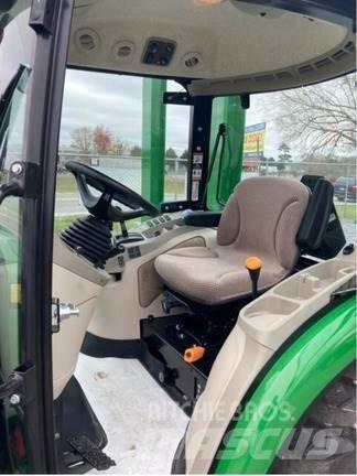 John Deere 3046R Traktorji