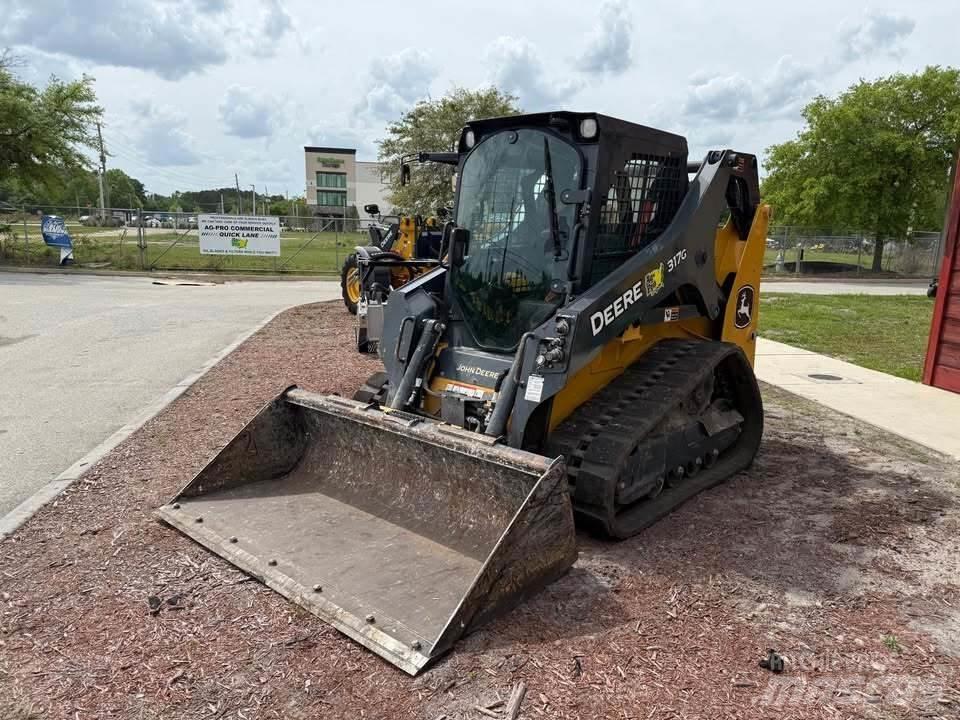 John Deere 317G Mini nakladalci