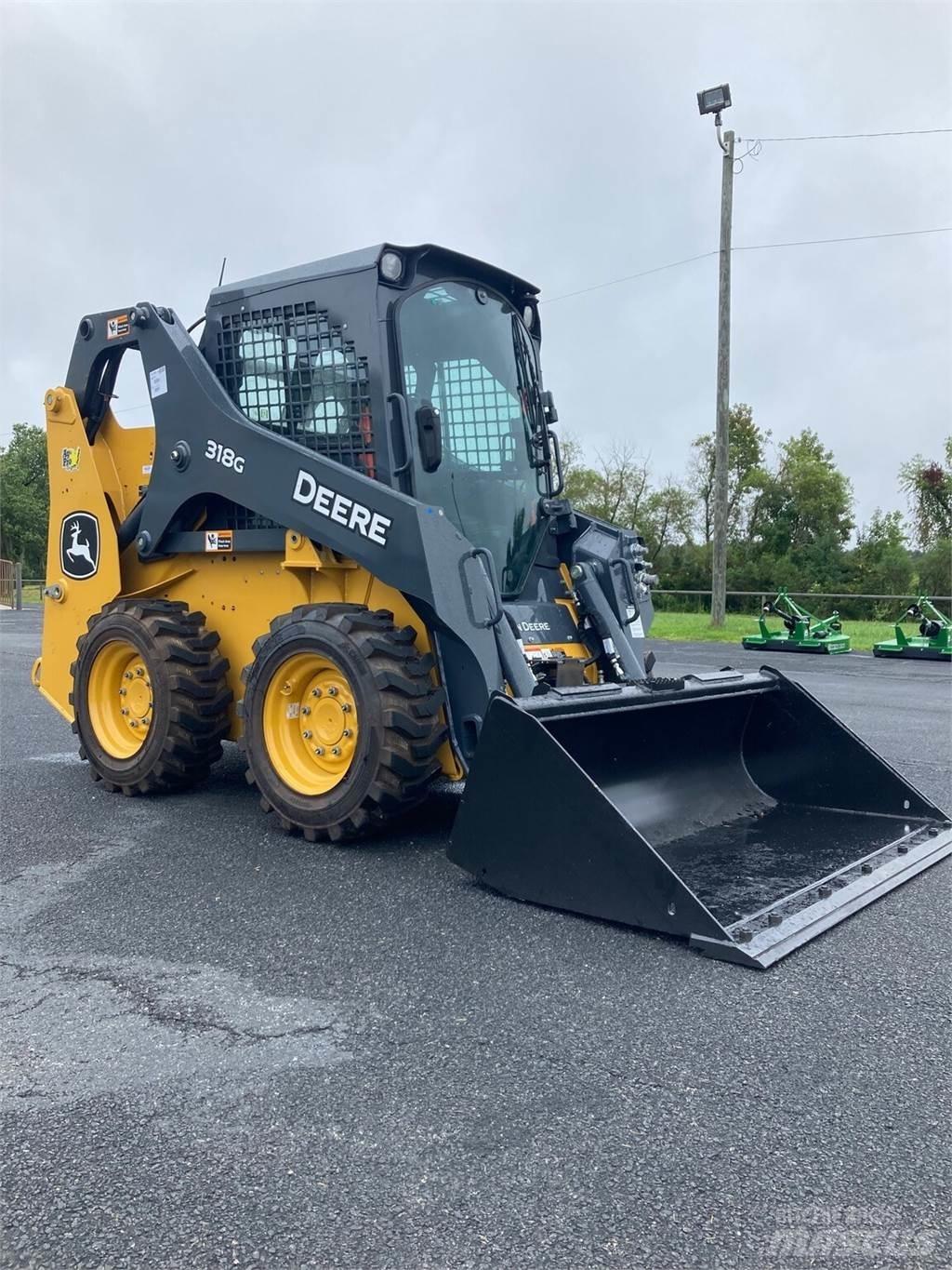 John Deere 318G Skid steer mini nakladalci