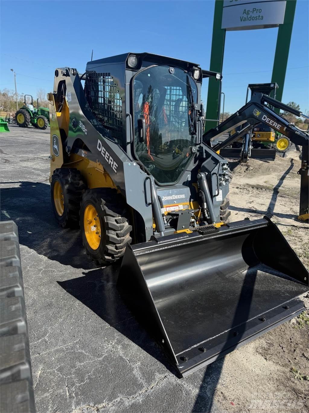 John Deere 318G Skid steer mini nakladalci
