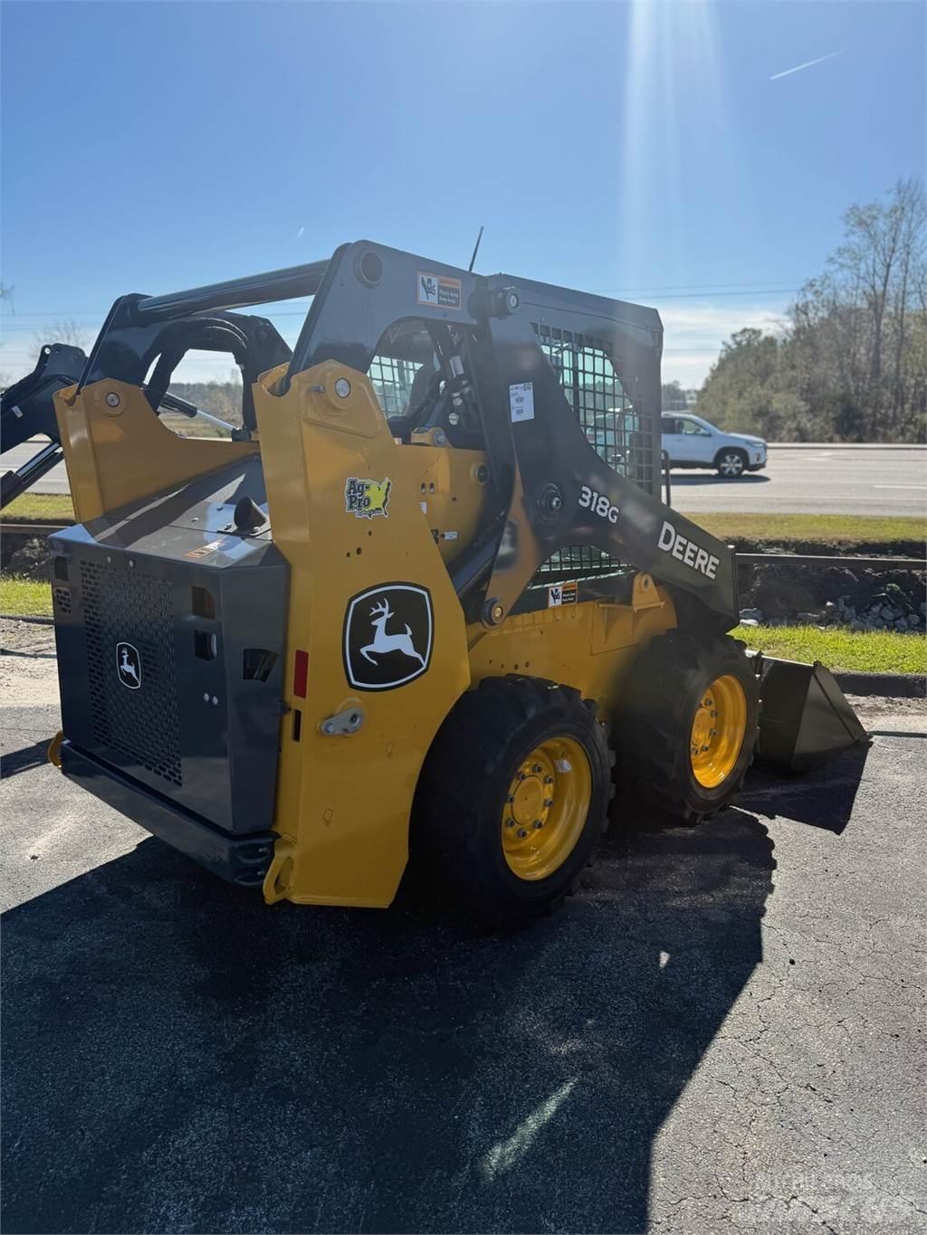 John Deere 318G Skid steer mini nakladalci