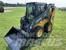 John Deere 318G Skid steer mini nakladalci