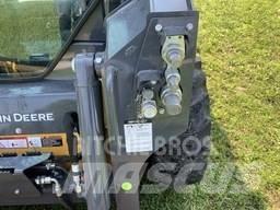 John Deere 318G Skid steer mini nakladalci