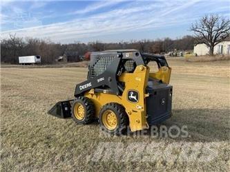 John Deere 318G Skid steer mini nakladalci