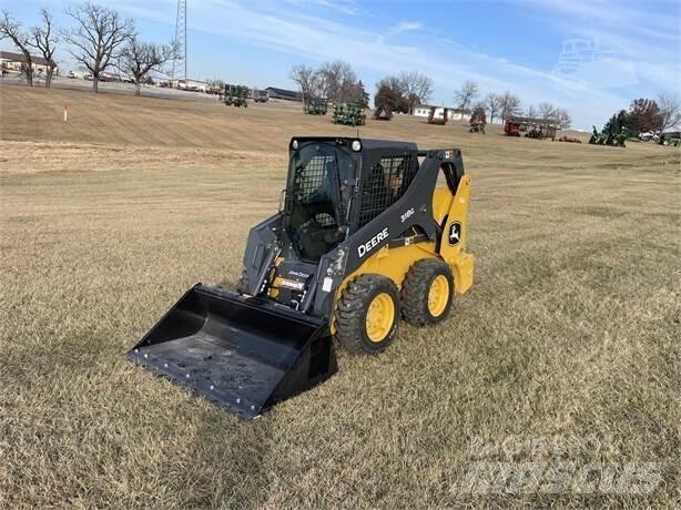 John Deere 318G Skid steer mini nakladalci