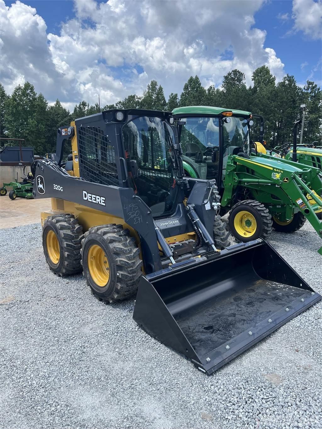 John Deere 320G Skid steer mini nakladalci