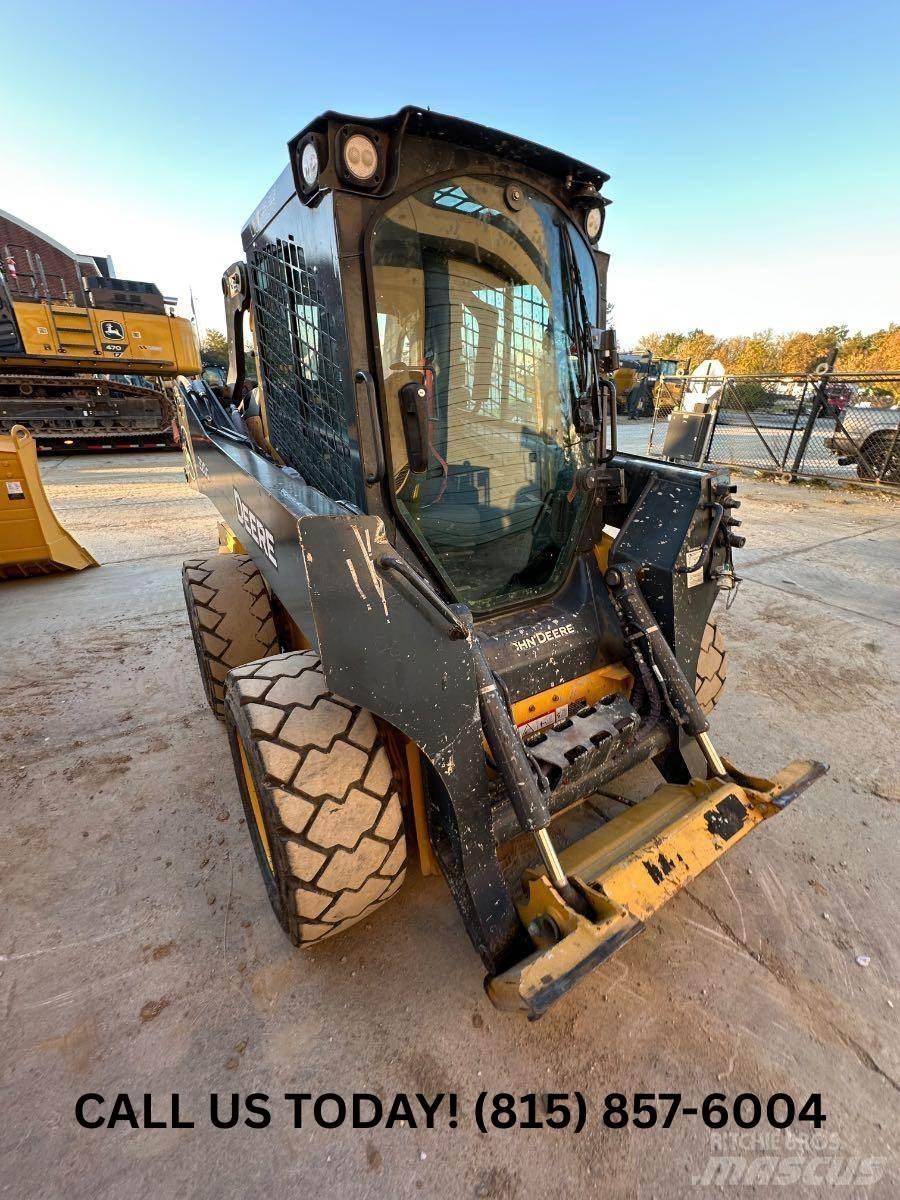 John Deere 320G Skid steer mini nakladalci