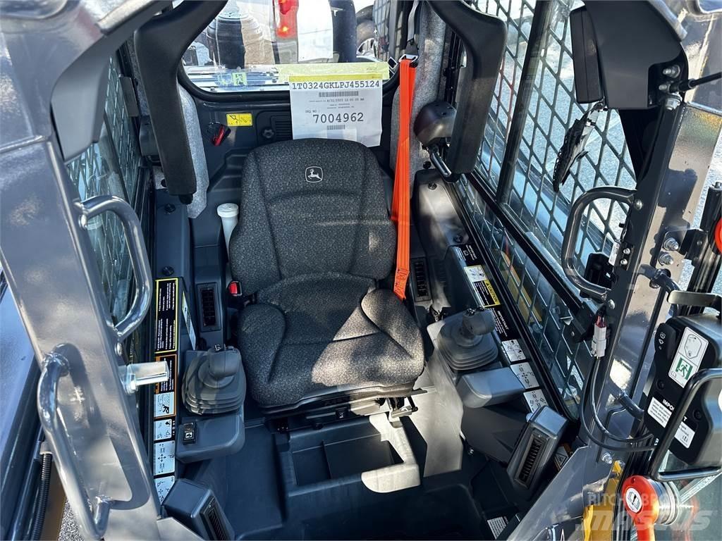 John Deere 324G Skid steer mini nakladalci