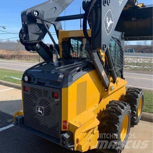John Deere 324G Skid steer mini nakladalci
