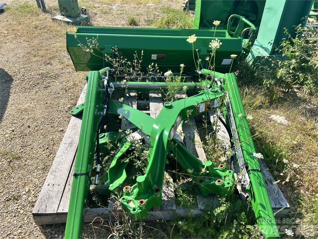 John Deere 400E Traktorji