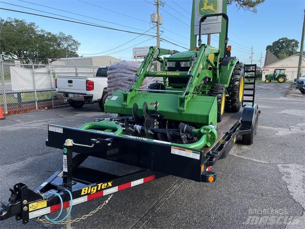 John Deere 4044M Traktorji