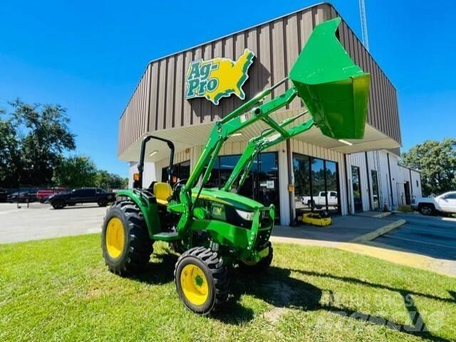 John Deere 4044M Traktorji