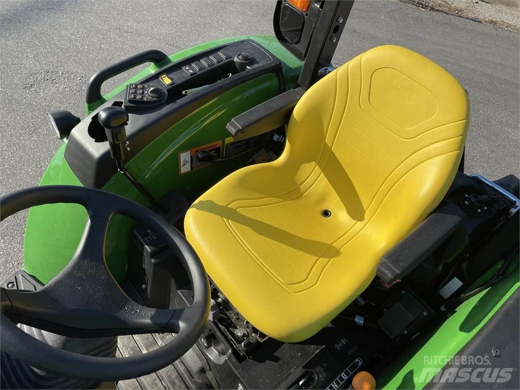 John Deere 4044R Traktorji