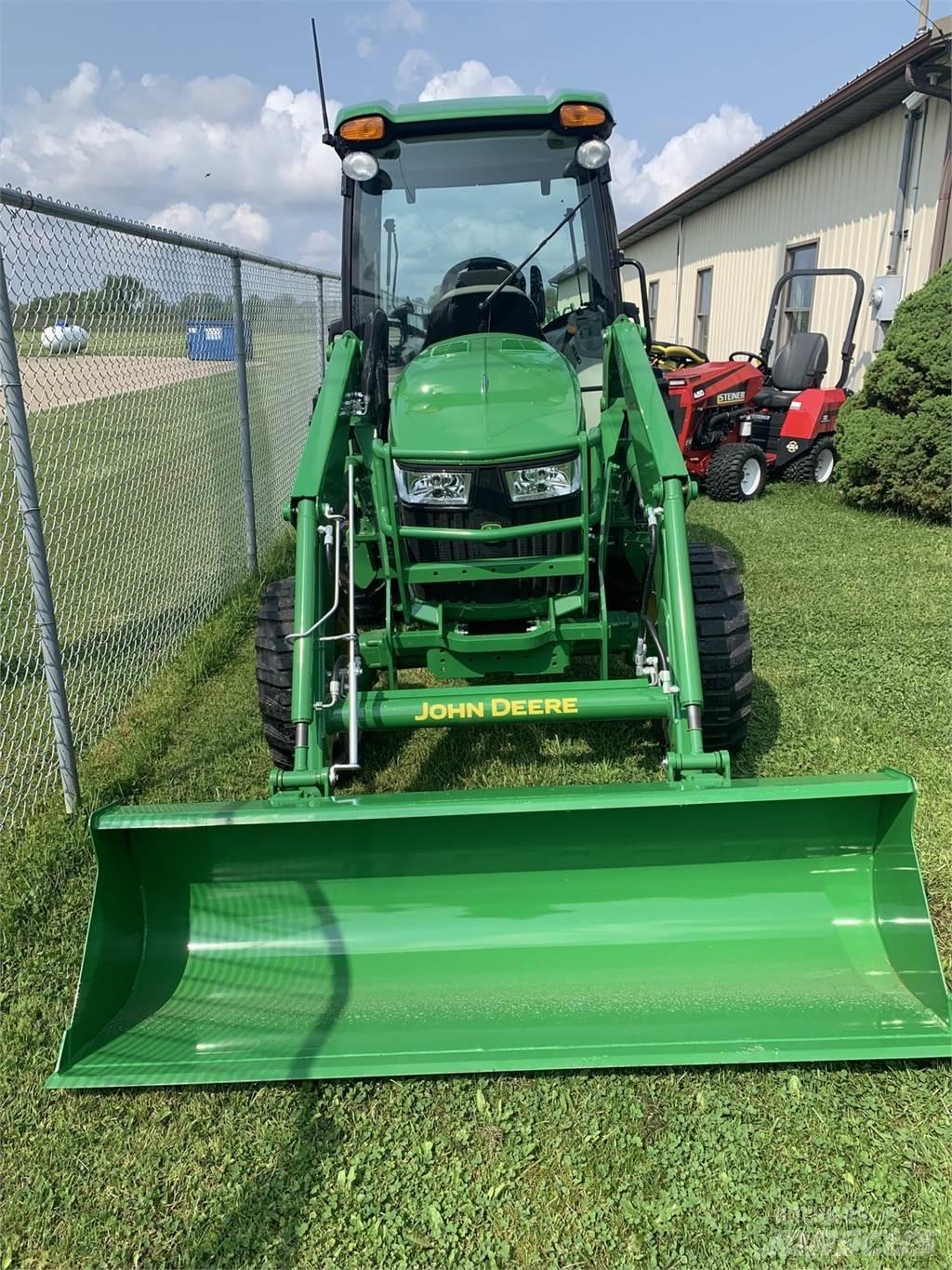 John Deere 4044R Traktorji