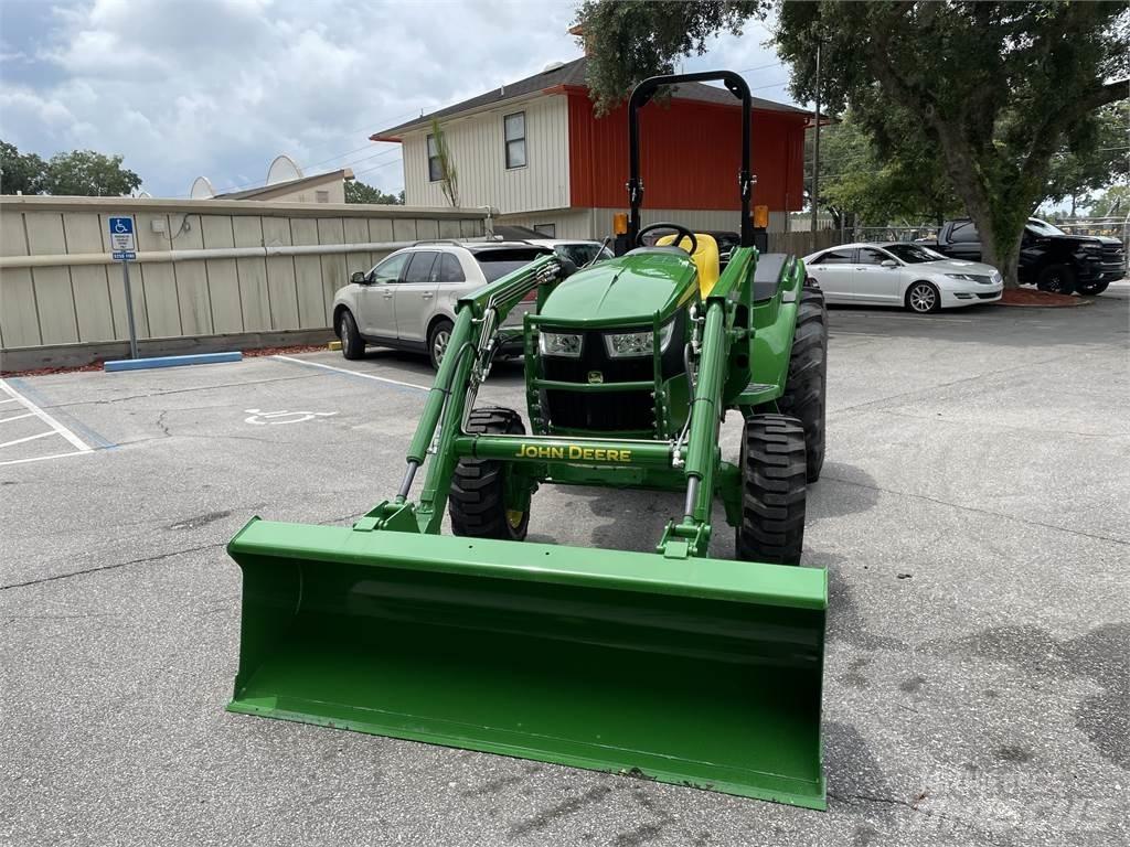 John Deere 4052M Traktorji