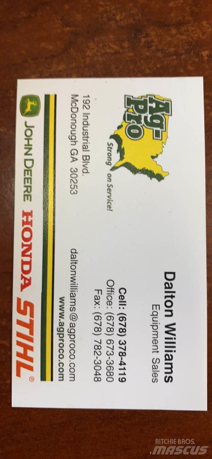 John Deere 4052M Traktorji