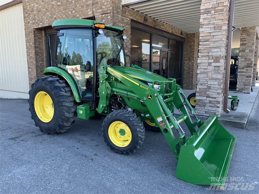 John Deere 4052R Traktorji