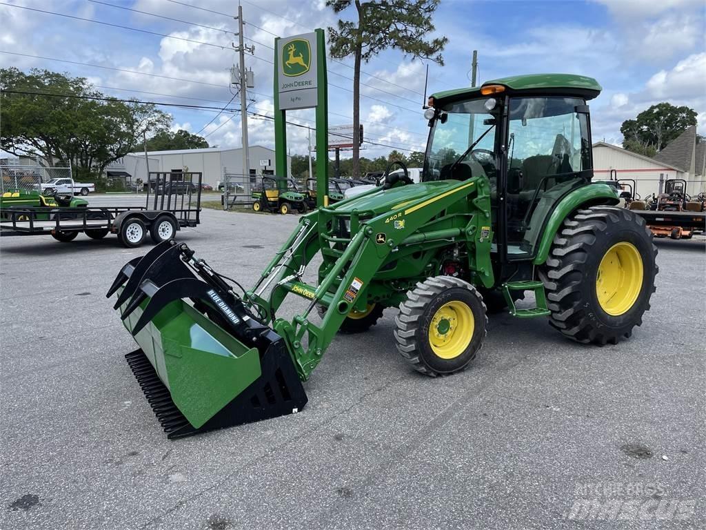 John Deere 4052R Traktorji