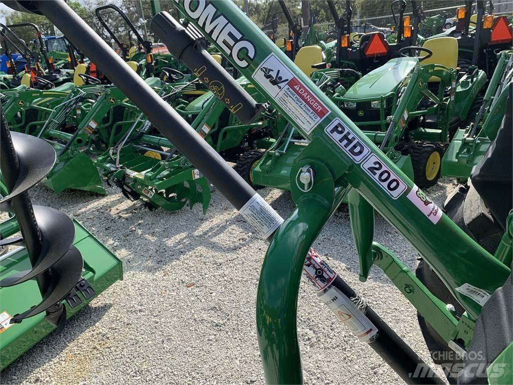 John Deere 4066M Traktorji