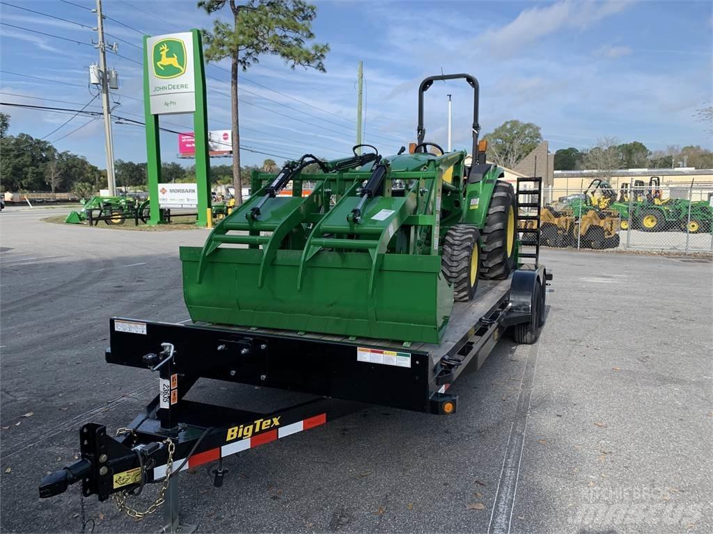 John Deere 4066M Traktorji