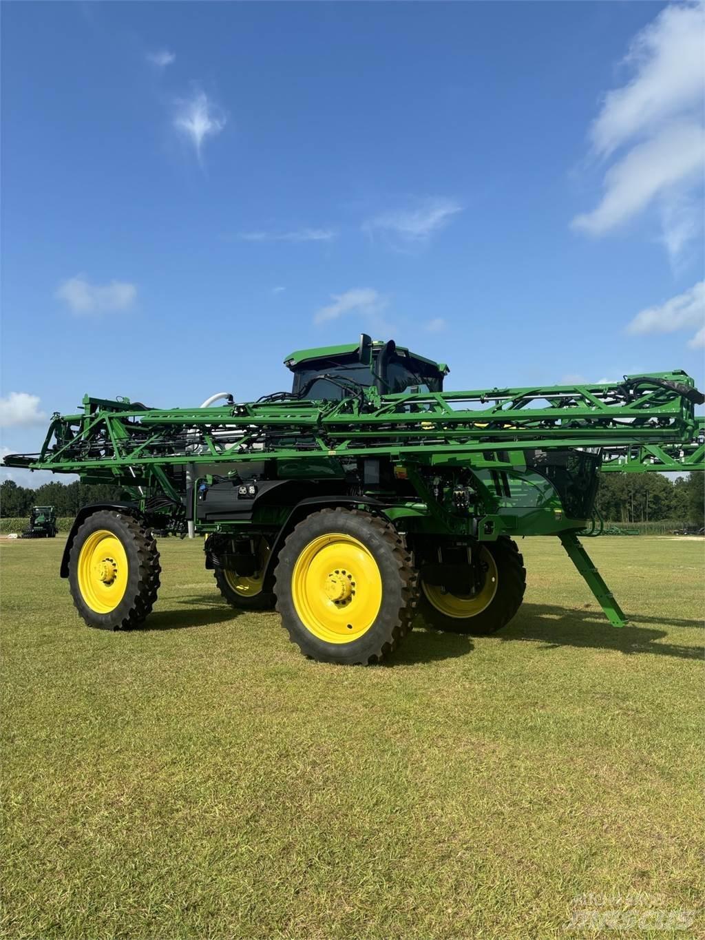 John Deere 410R Vlečne škropilnice