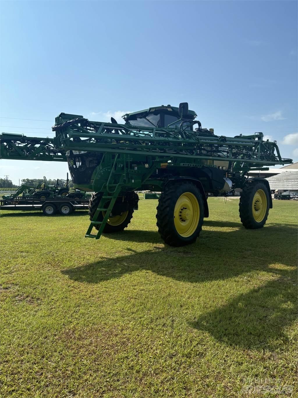 John Deere 410R Vlečne škropilnice