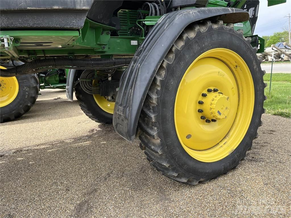 John Deere 412R Vlečne škropilnice