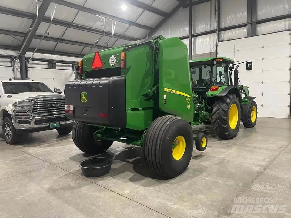 John Deere 450M Balirke (okrogle bale)