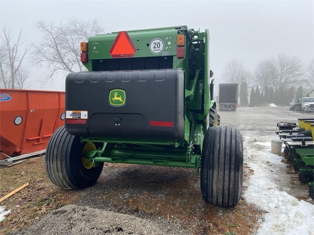 John Deere 451M Balirke (okrogle bale)