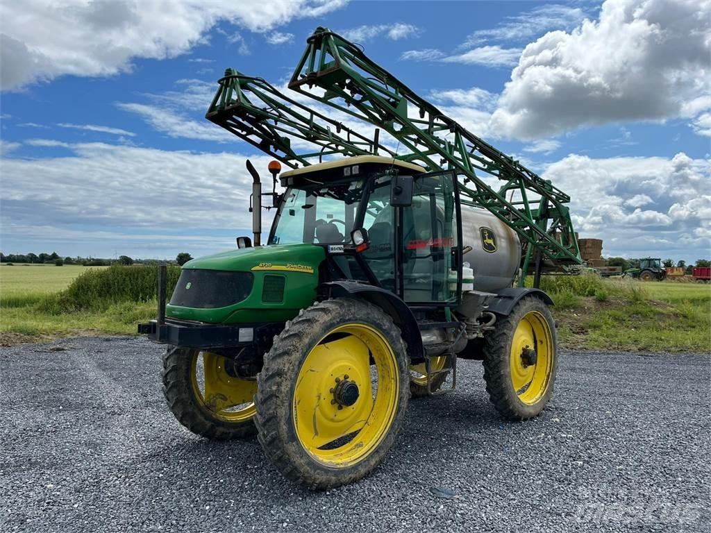 John Deere 4720 Vlečne škropilnice