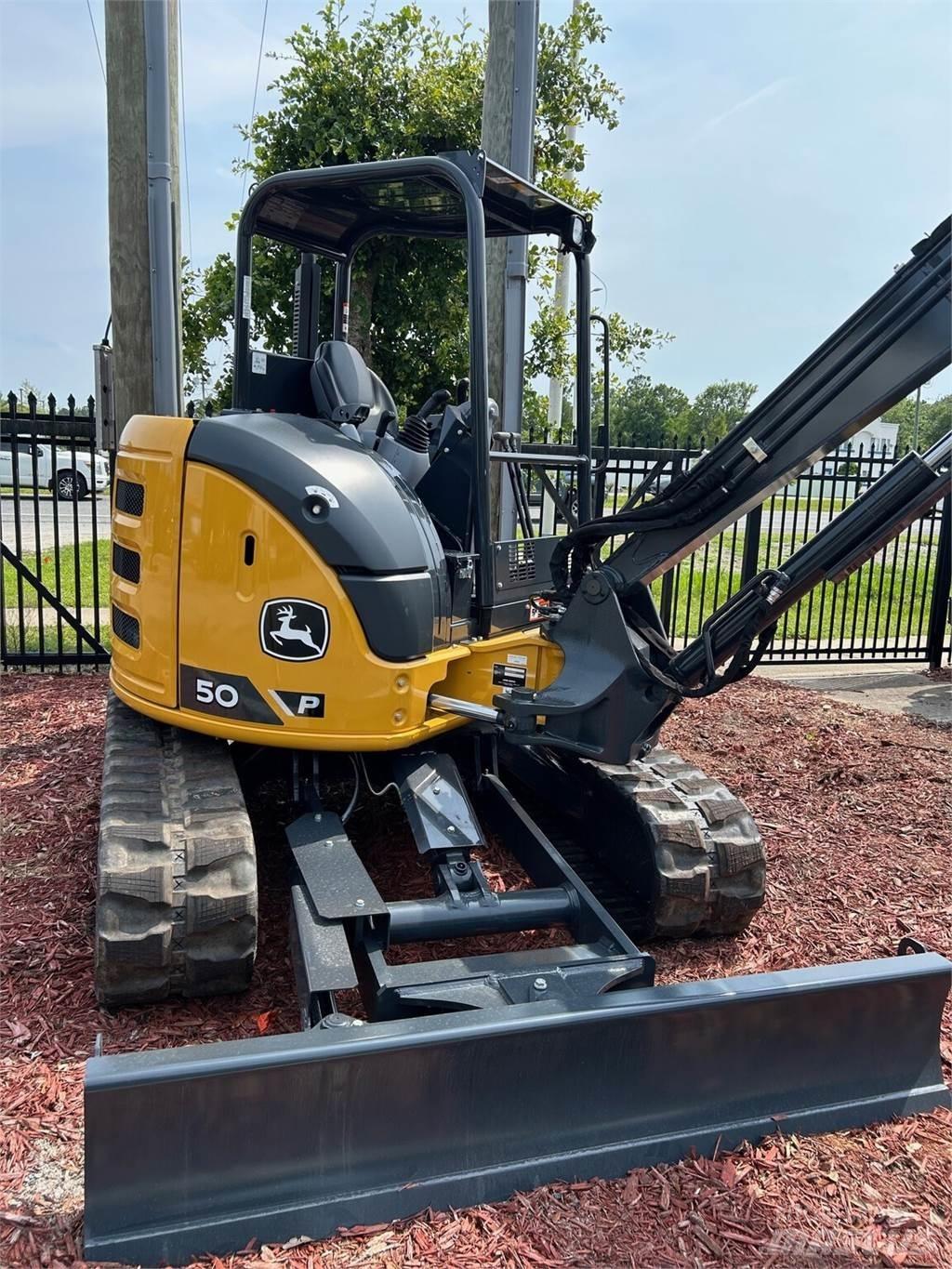 John Deere 50 P Mini bagri <7t