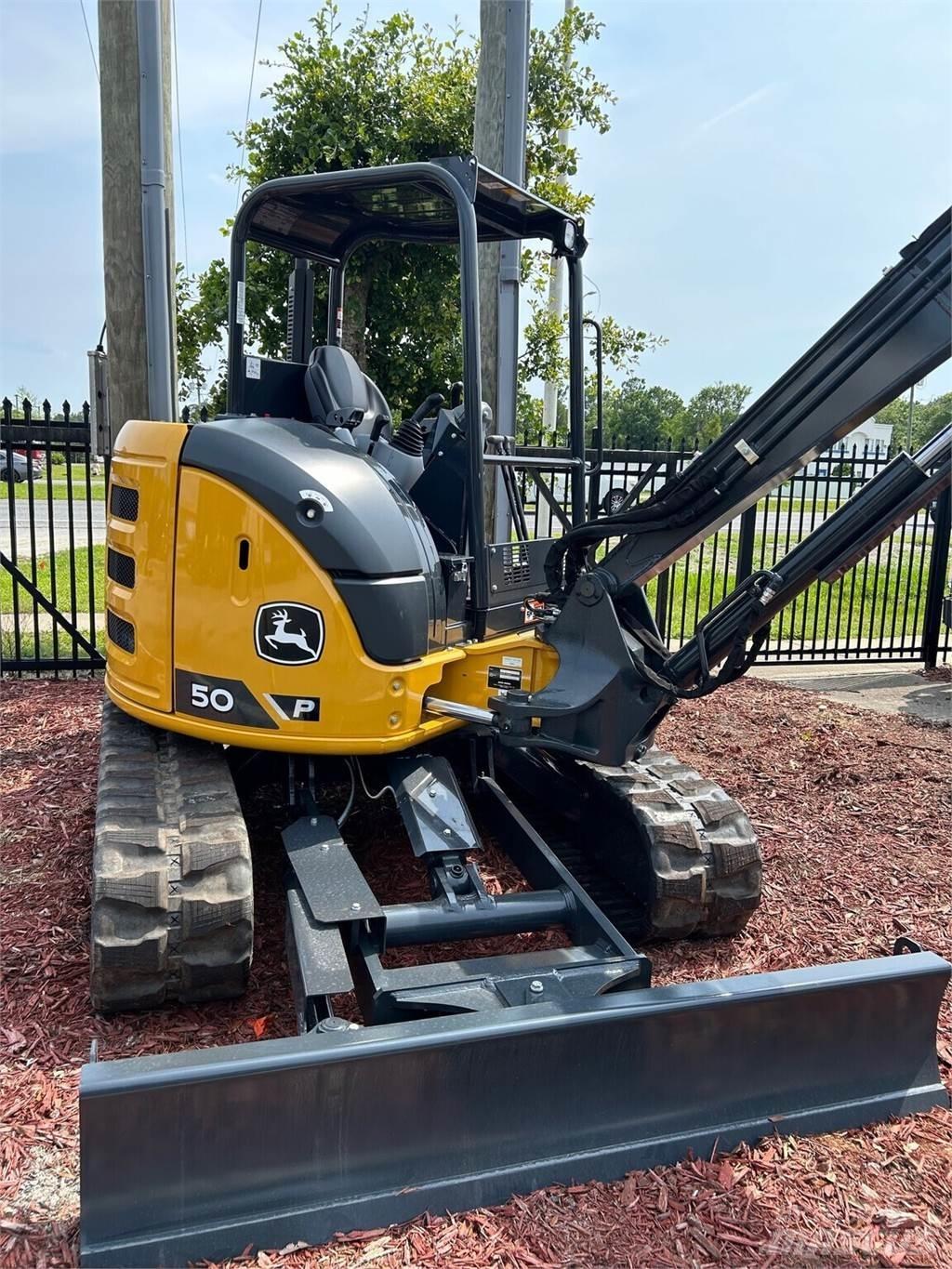 John Deere 50 P Mini bagri <7t