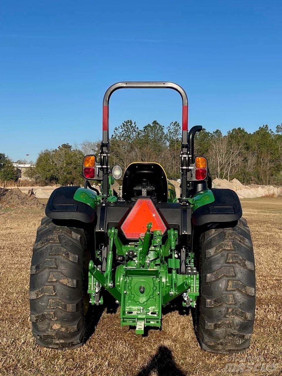 John Deere 5045E Traktorji