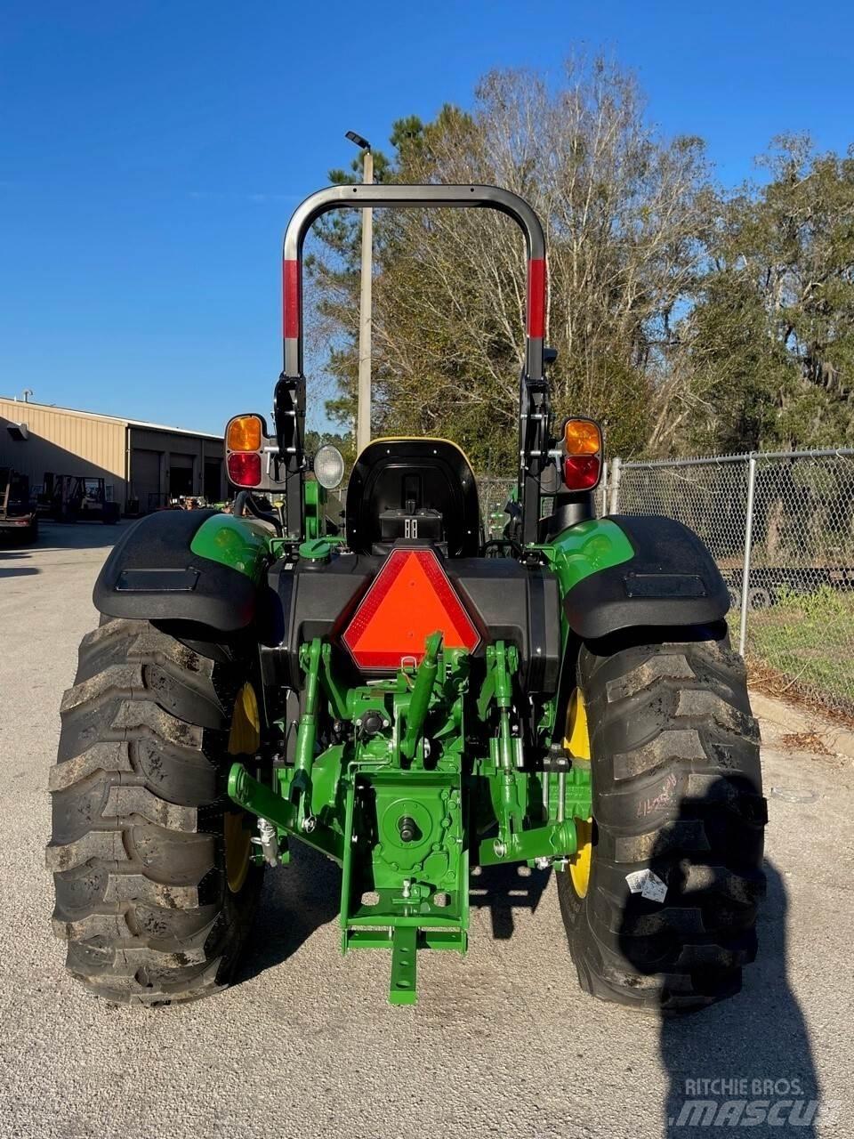 John Deere 5045E Traktorji