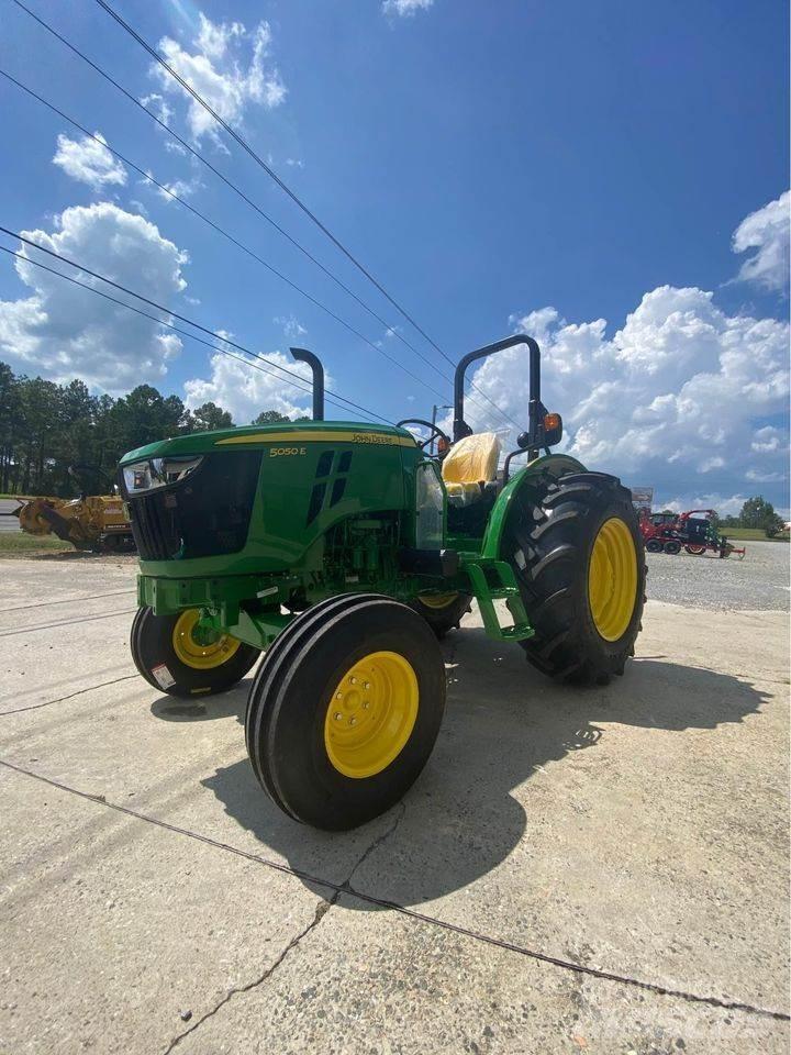 John Deere 5050E Traktorji