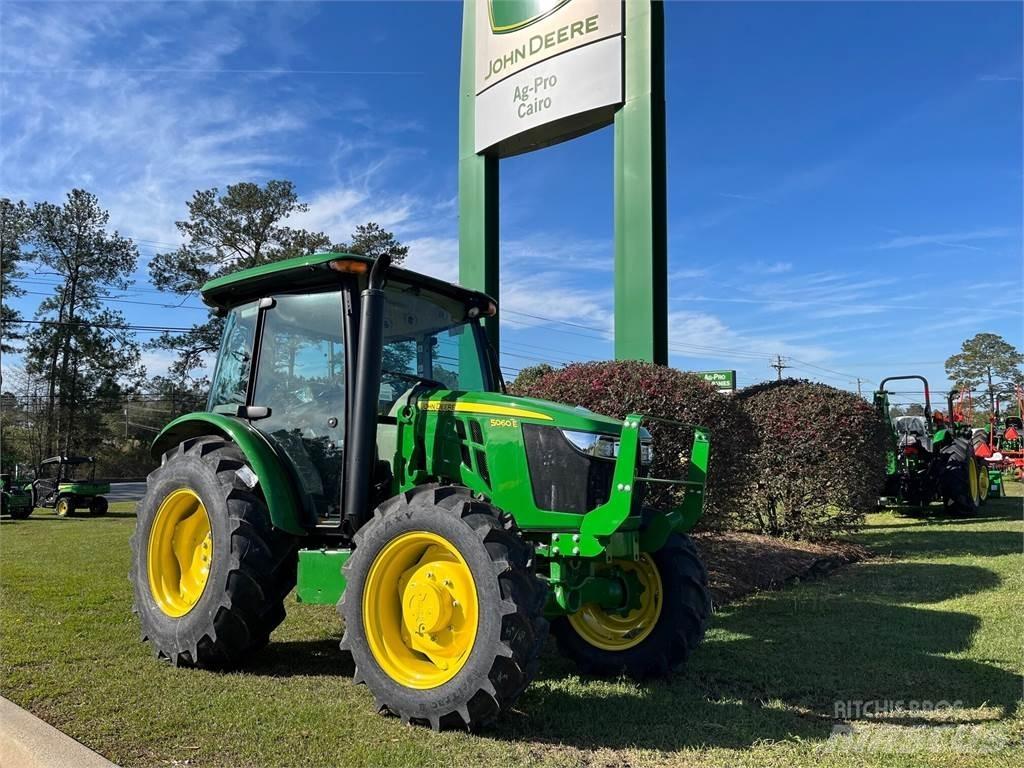 John Deere 5060E Traktorji