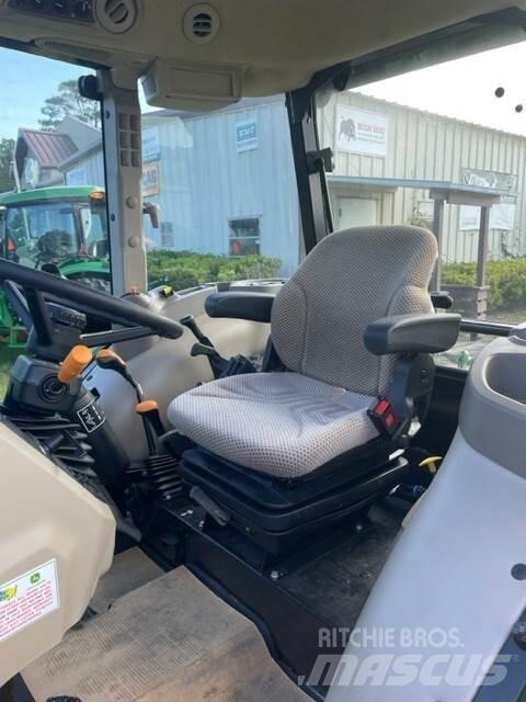 John Deere 5067E Traktorji