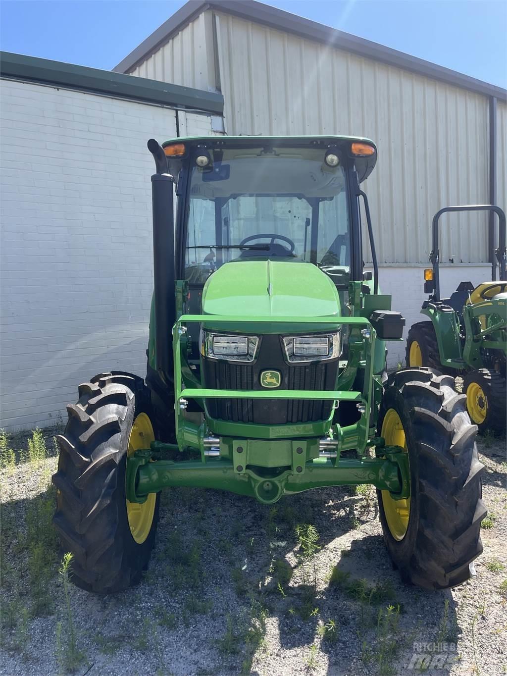 John Deere 5067E Traktorji