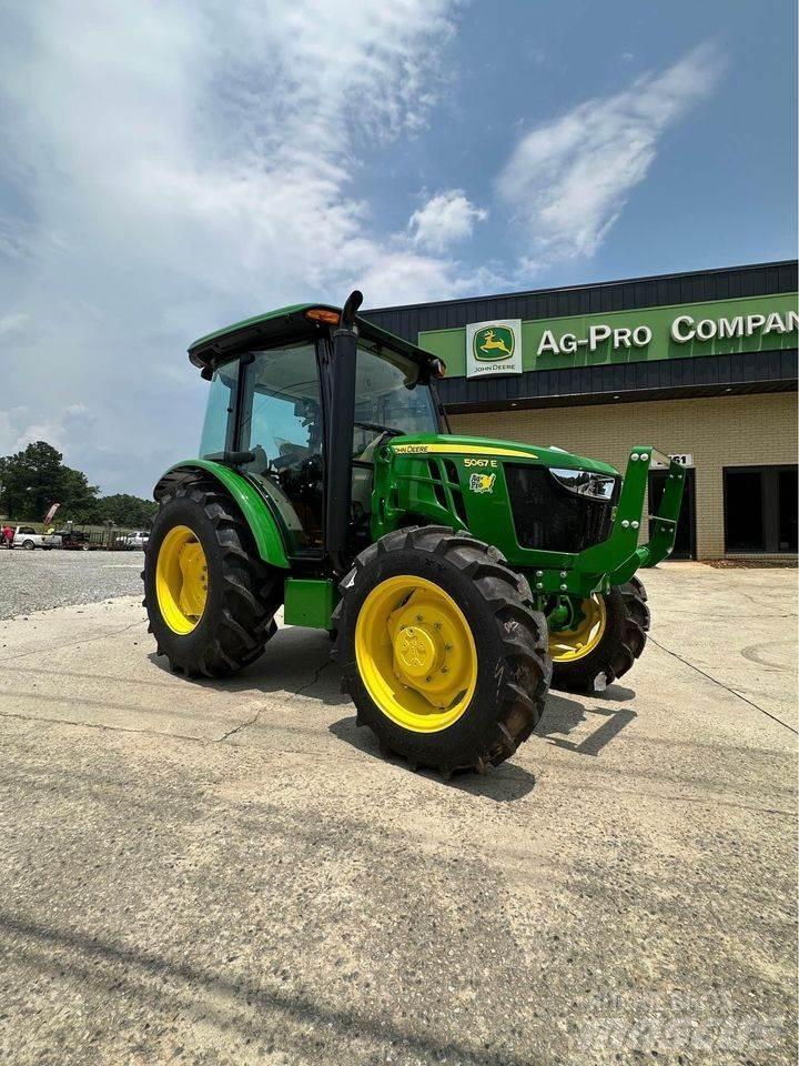 John Deere 5067E Traktorji