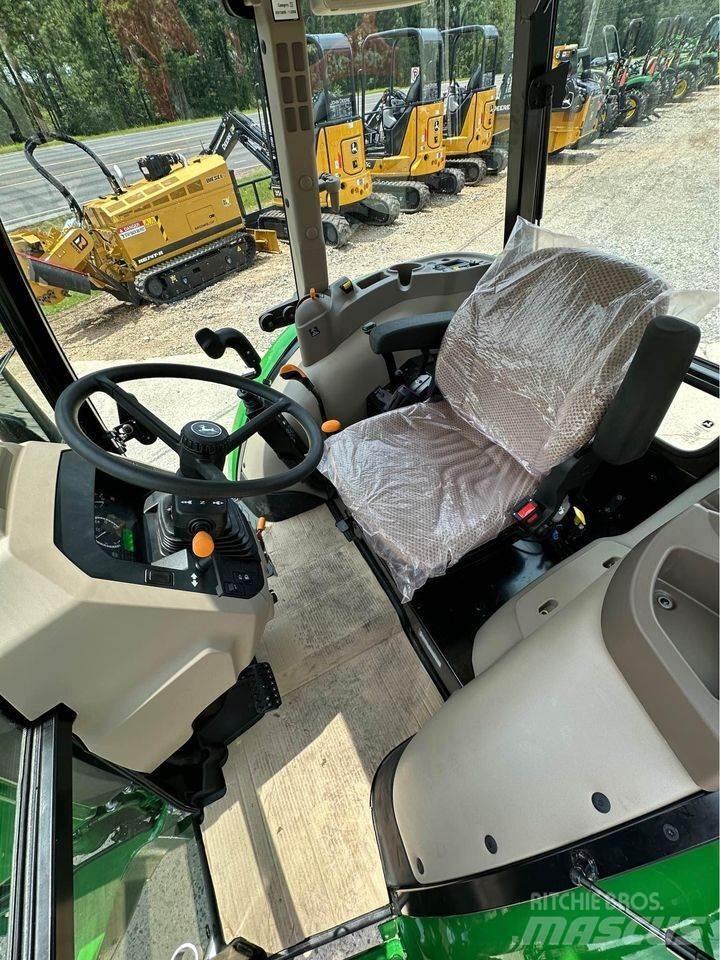John Deere 5067E Traktorji