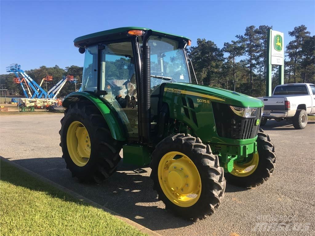 John Deere 5075E Traktorji