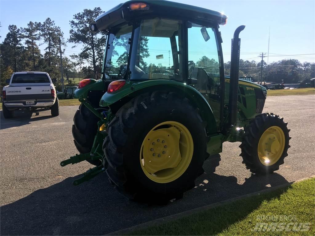 John Deere 5075E Traktorji