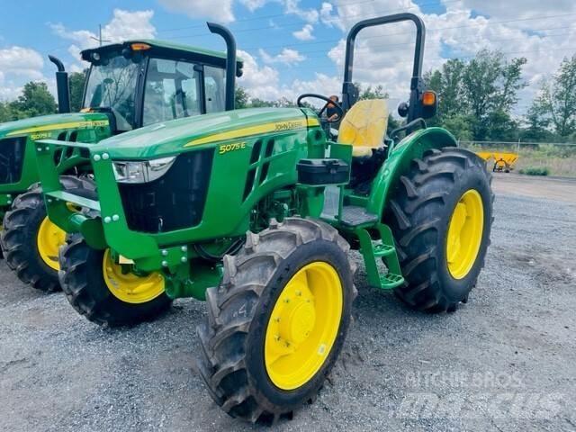 John Deere 5075E Traktorji