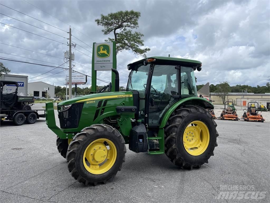 John Deere 5090E Traktorji