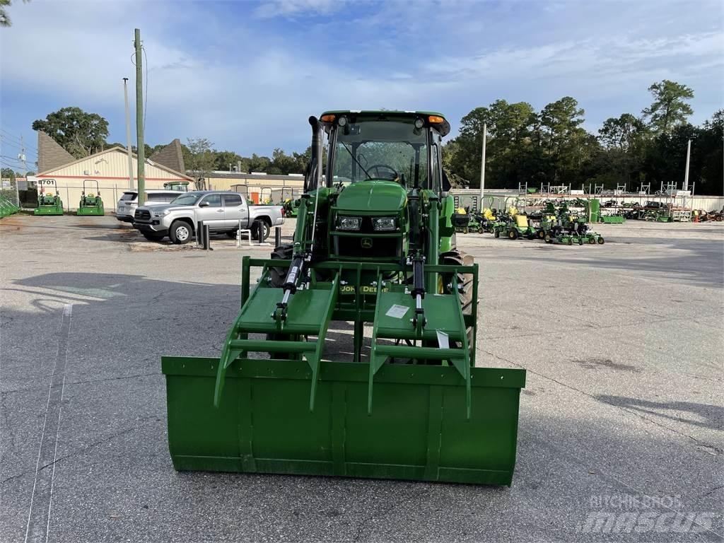 John Deere 5090E Traktorji
