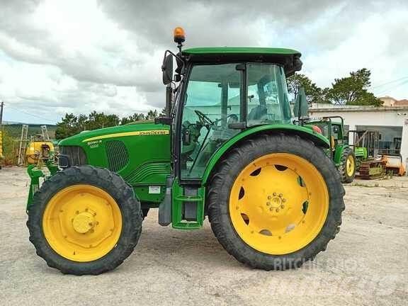 John Deere 5090R Traktorji