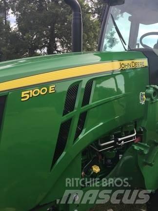 John Deere 5100E Traktorji